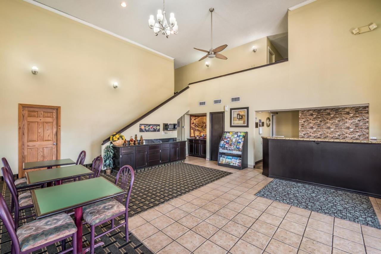 Americas Best Value Inn Arkadelphia Buitenkant foto